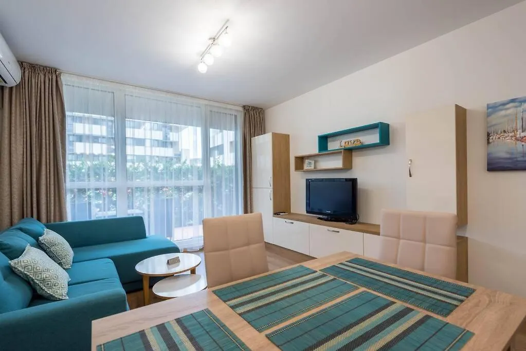 Labyrinth Apartment - Free Parking Space Included Varna