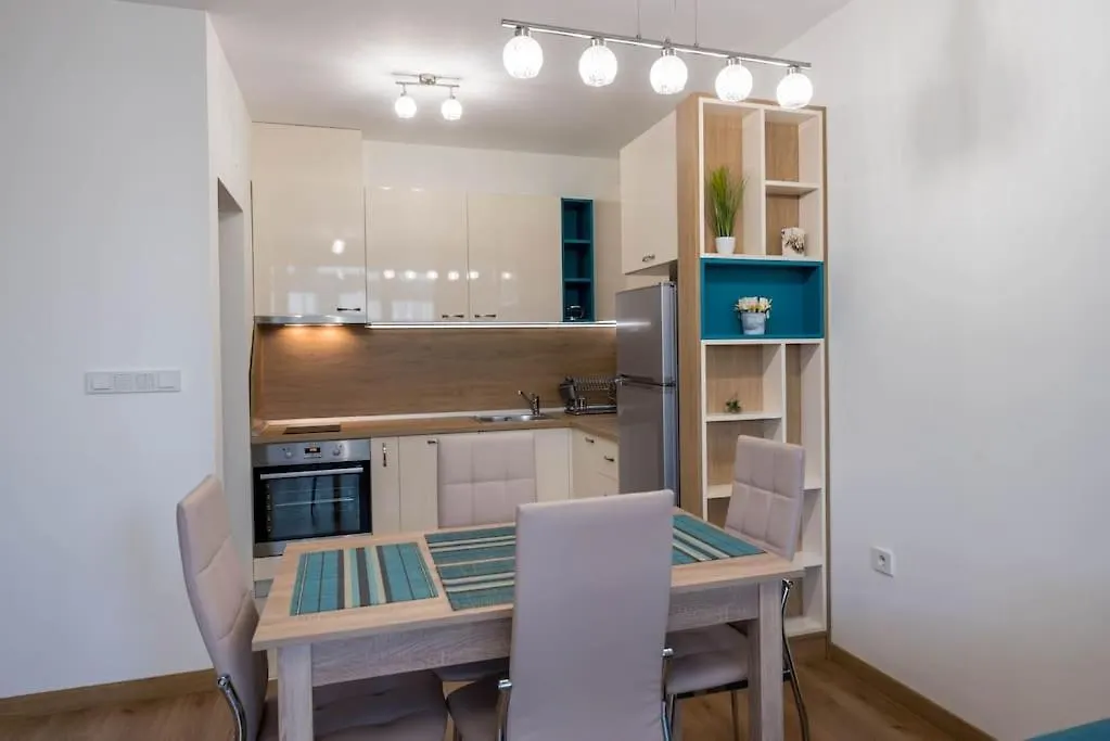 Labyrinth Apartment - Free Parking Space Included Varna